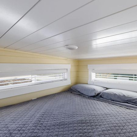 Apple Valley Ruby Red Tiny Home מראה חיצוני תמונה